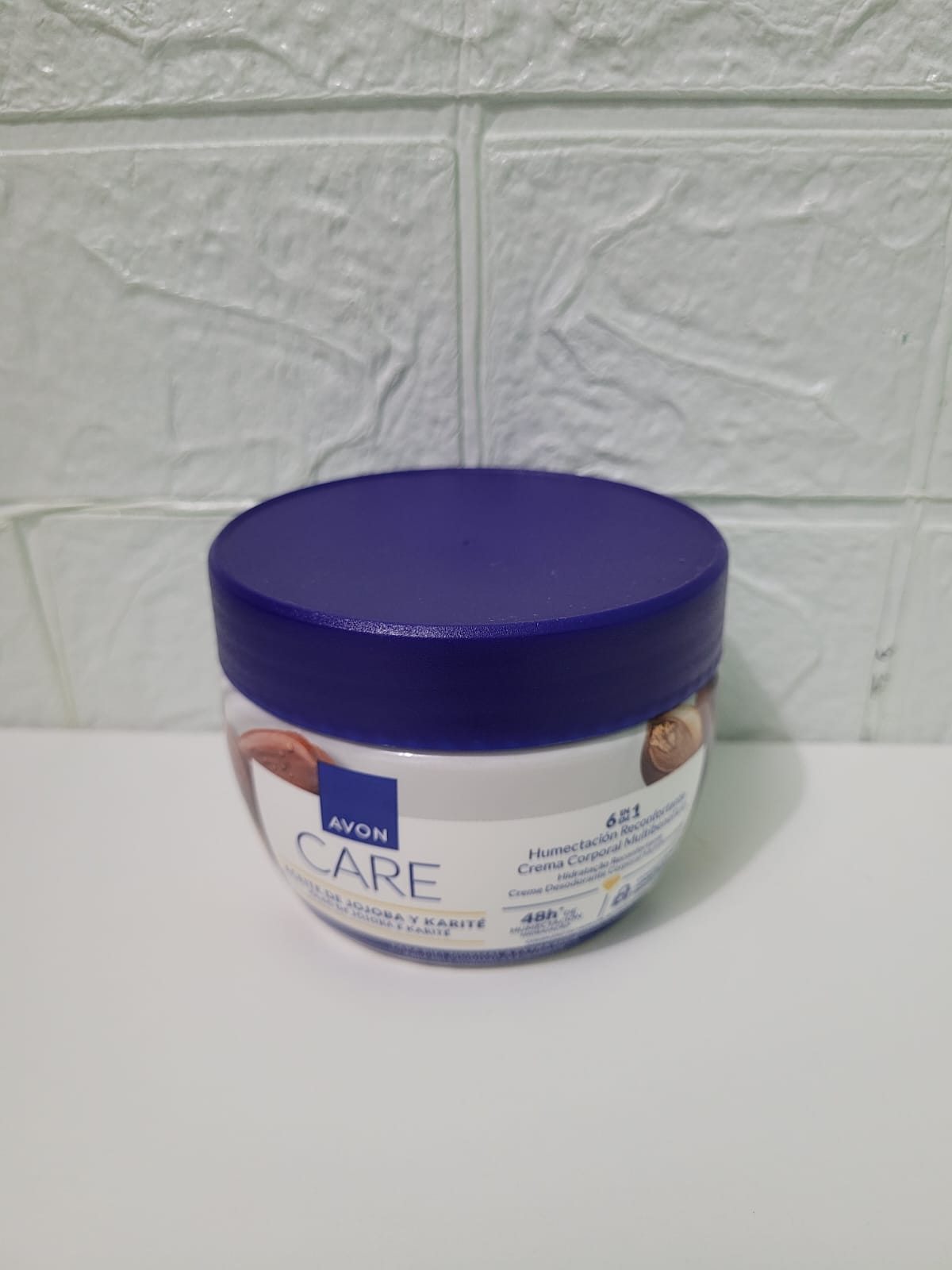 AVON CARE JOJOBA Y KARITÉ CREMA CORPORAL MULTIBENEFICIOS DE 250ML - 2