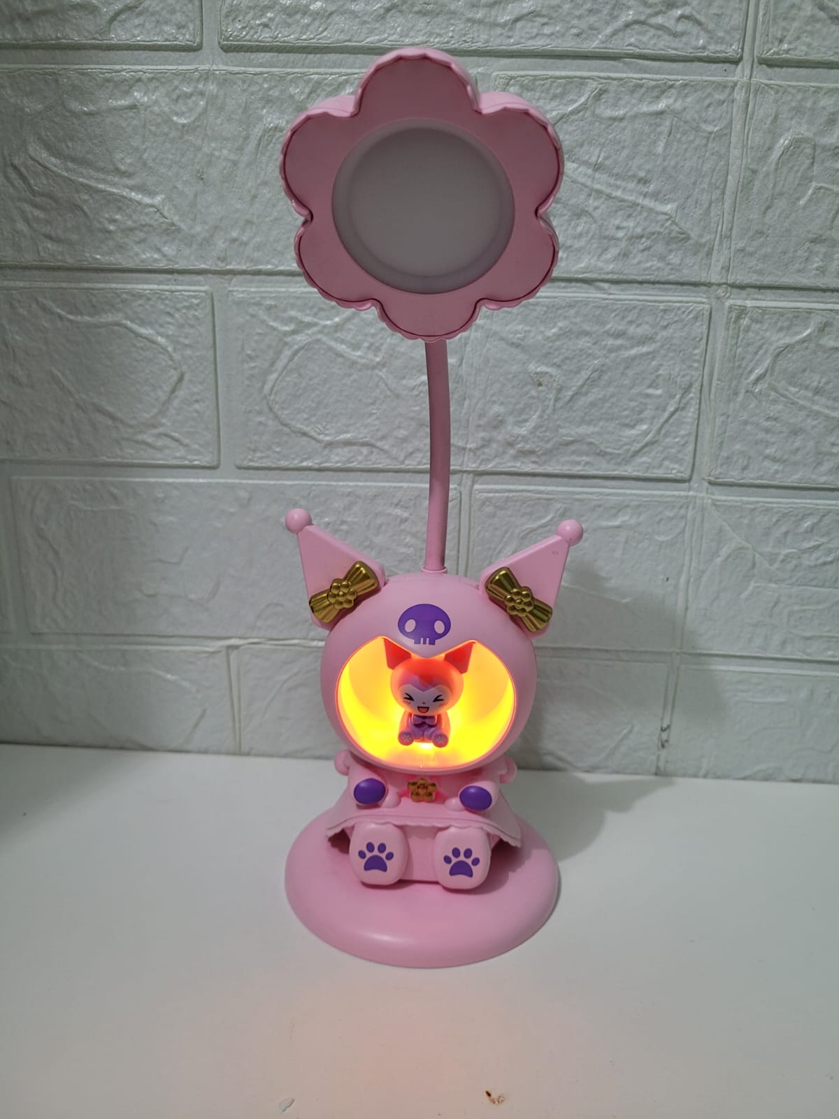 LAMPARA KUROMY ROSADO - 2