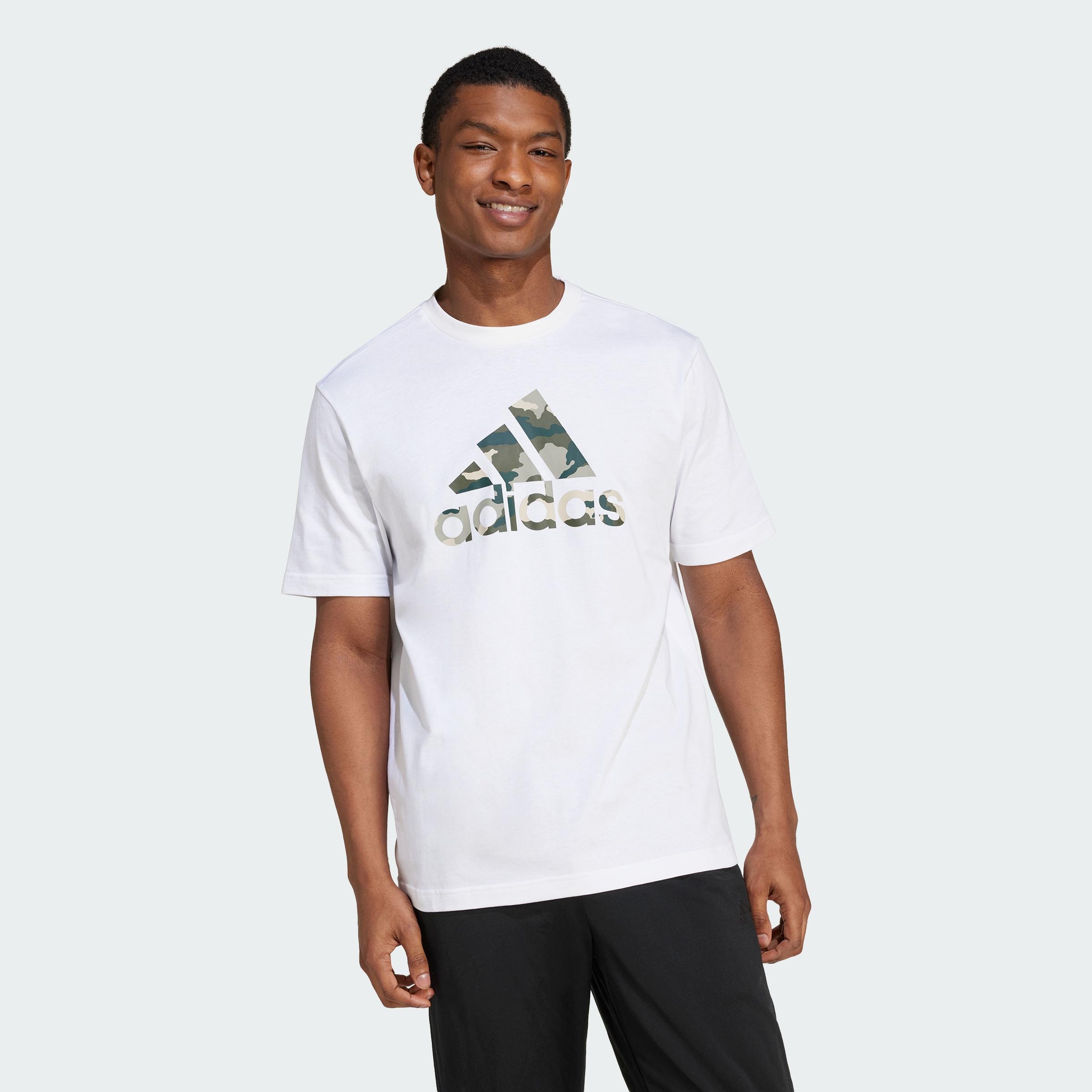 POLO ADIDAS PARA HOMBRE BLANCO LOGO CAMUFLADO - 1