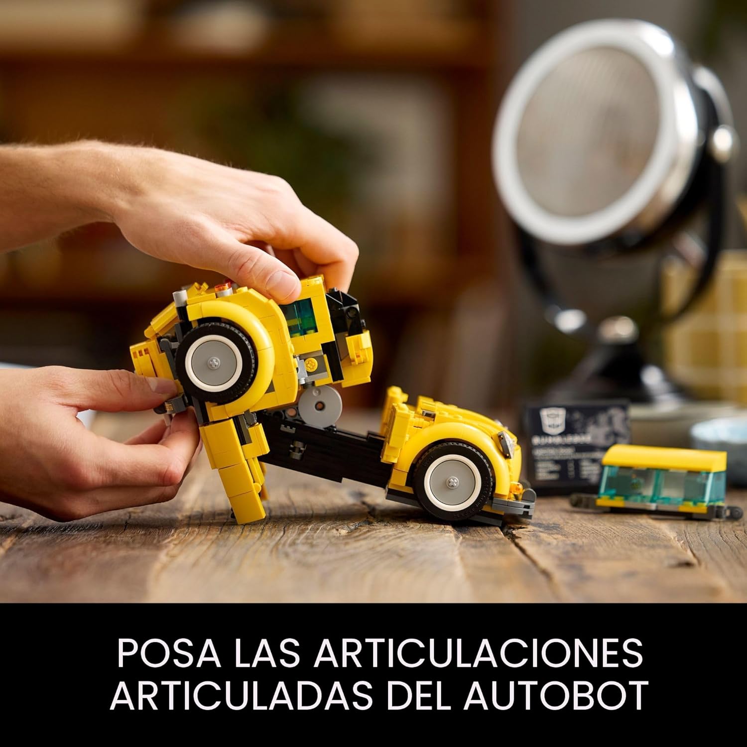 LEGO ICONS TRANSFORMERS BUMBLEBEE 10338 FIGURA DE ACCIÓN JUGUETE COLECCIONABLE DE ROBOT PARA ADULTOS DE 950 PIEZAS - 3