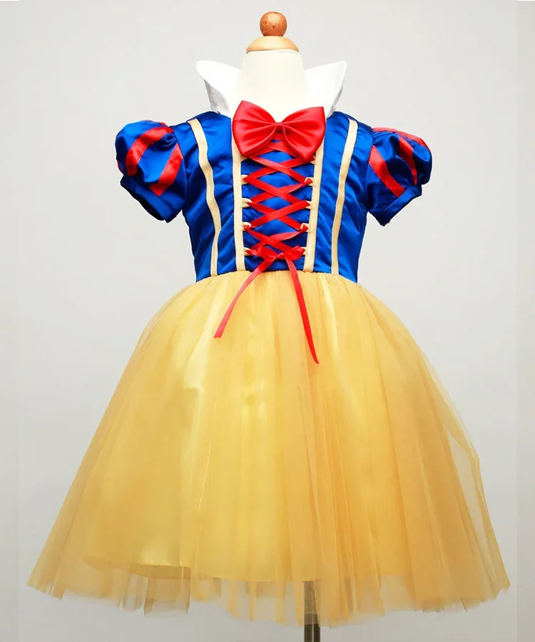 VESTIDO BLANCANIEVES NIÑA + VINCHA LAZO ROJO + CORONA + VARITA + ARETES + COLLAR DORADO + GUANTES + CAPA DISFRAZ NAVIDAD GENIEKA - 6