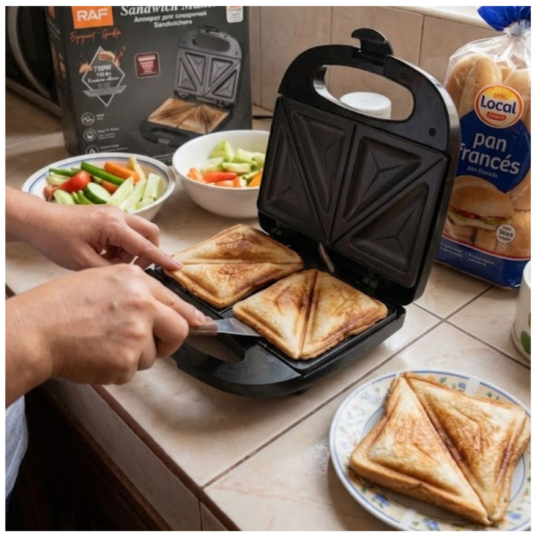 MAQUINA SANDWICHERA ELECTRICA RAF ANTIADHERENTE 750W DOBLE CARA - 5