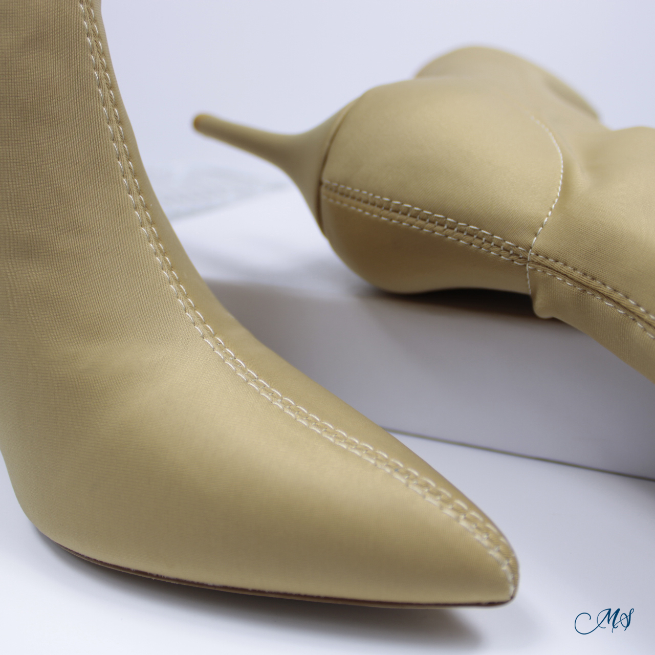 BOTAS CORTAS LICRA BEIGE MUJER M31 - 4