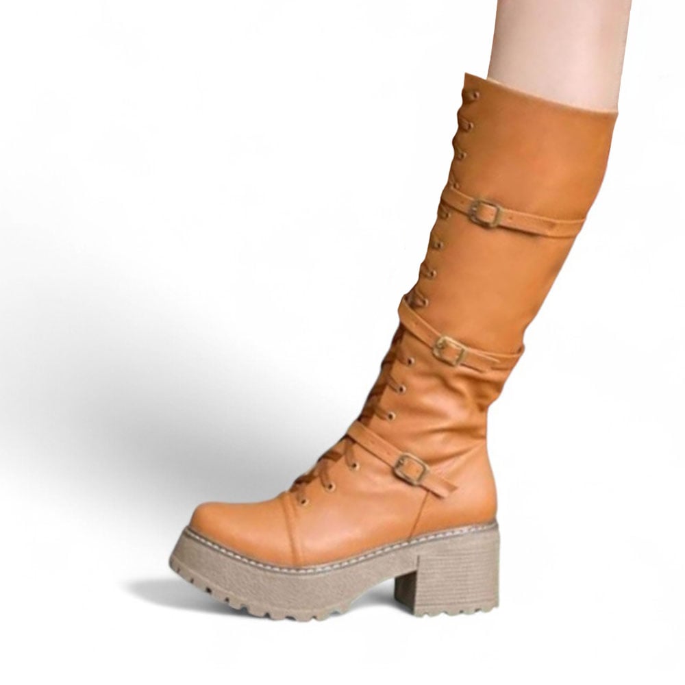 BOTA MUJER WARRIOR 3 HEBILLLAS TACO 5 1299 5C-75 COLOR NARANJA - 1