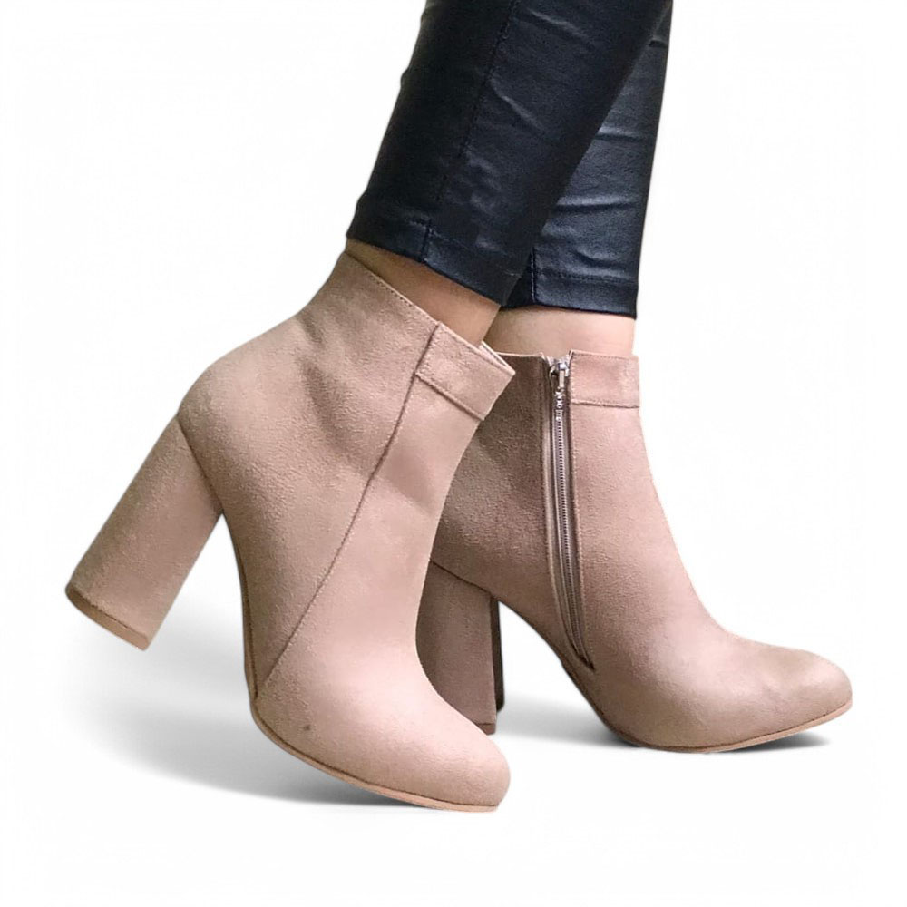 BOTIN MUJER CLASICA GAMUZA TACO 9 2086-60 COLOR BEIGE - 4