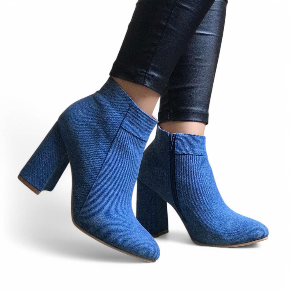 BOTIN MUJER CLASICA TACO 9 2086-60 COLOR CELESTE - 2