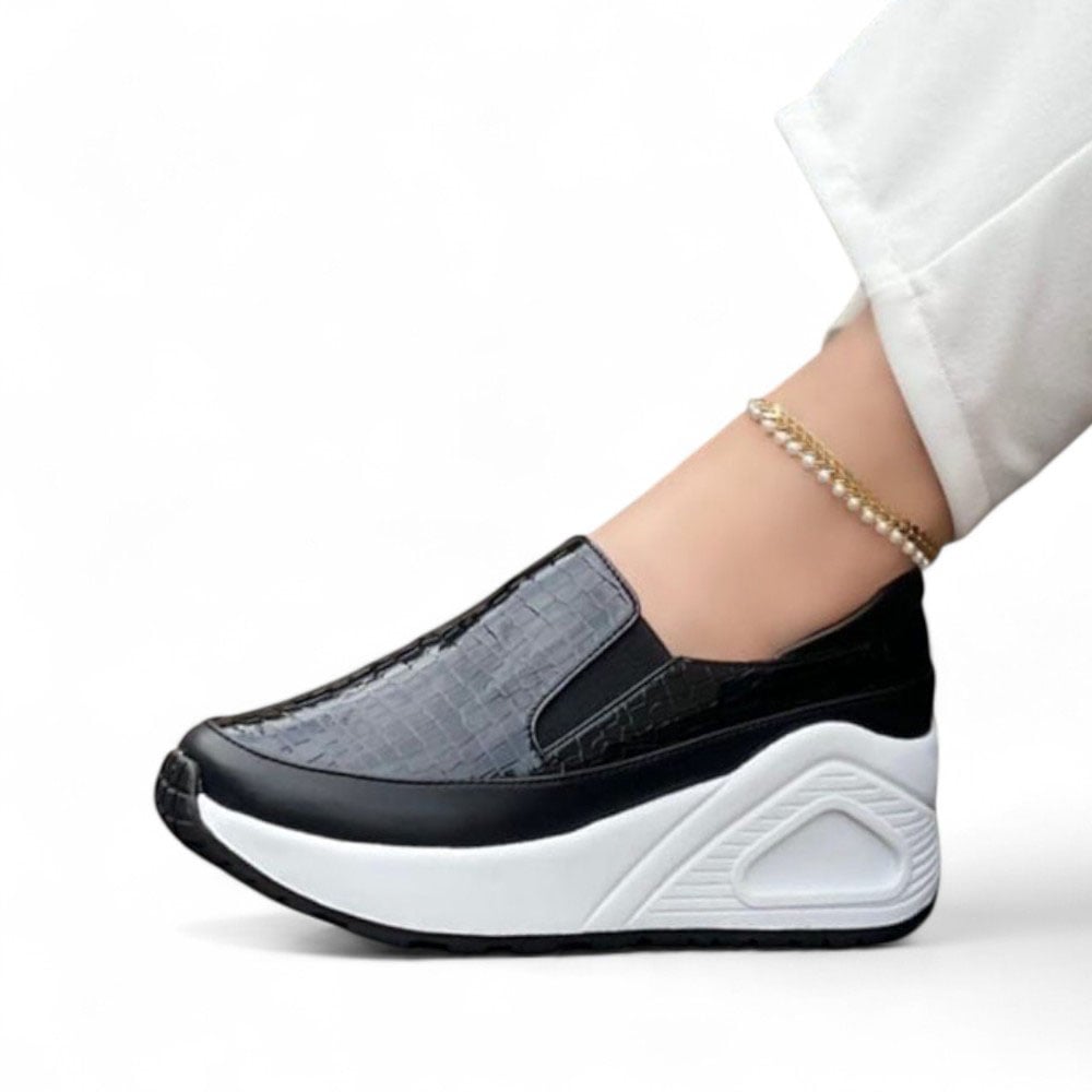MOCASIN MUJER PLANTA DE GOMA 1022L-55 COLOR NEGRO - 1