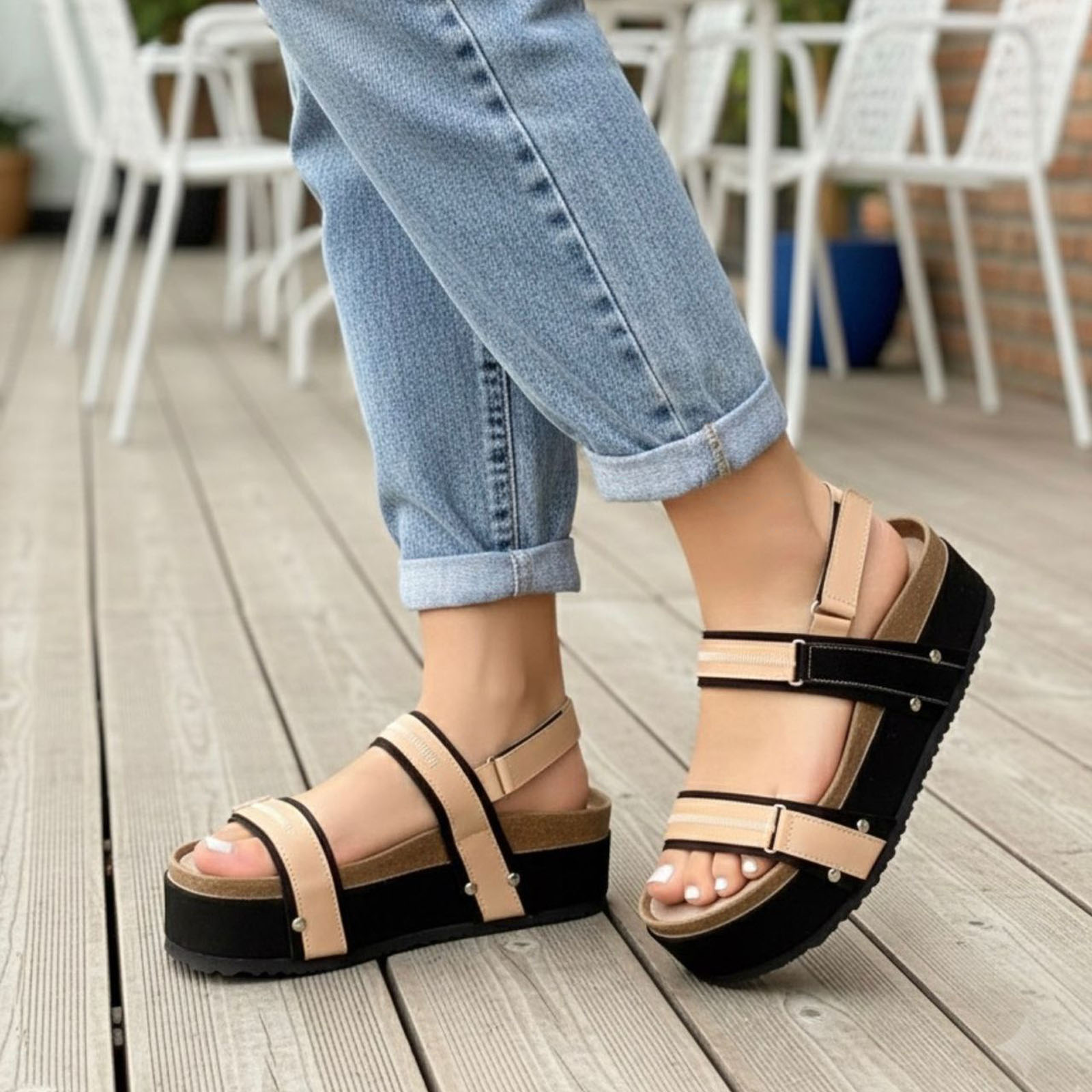 SANDALIA PLATAFORMA CIERRE 1062L-50 COLOR NUDE - 3