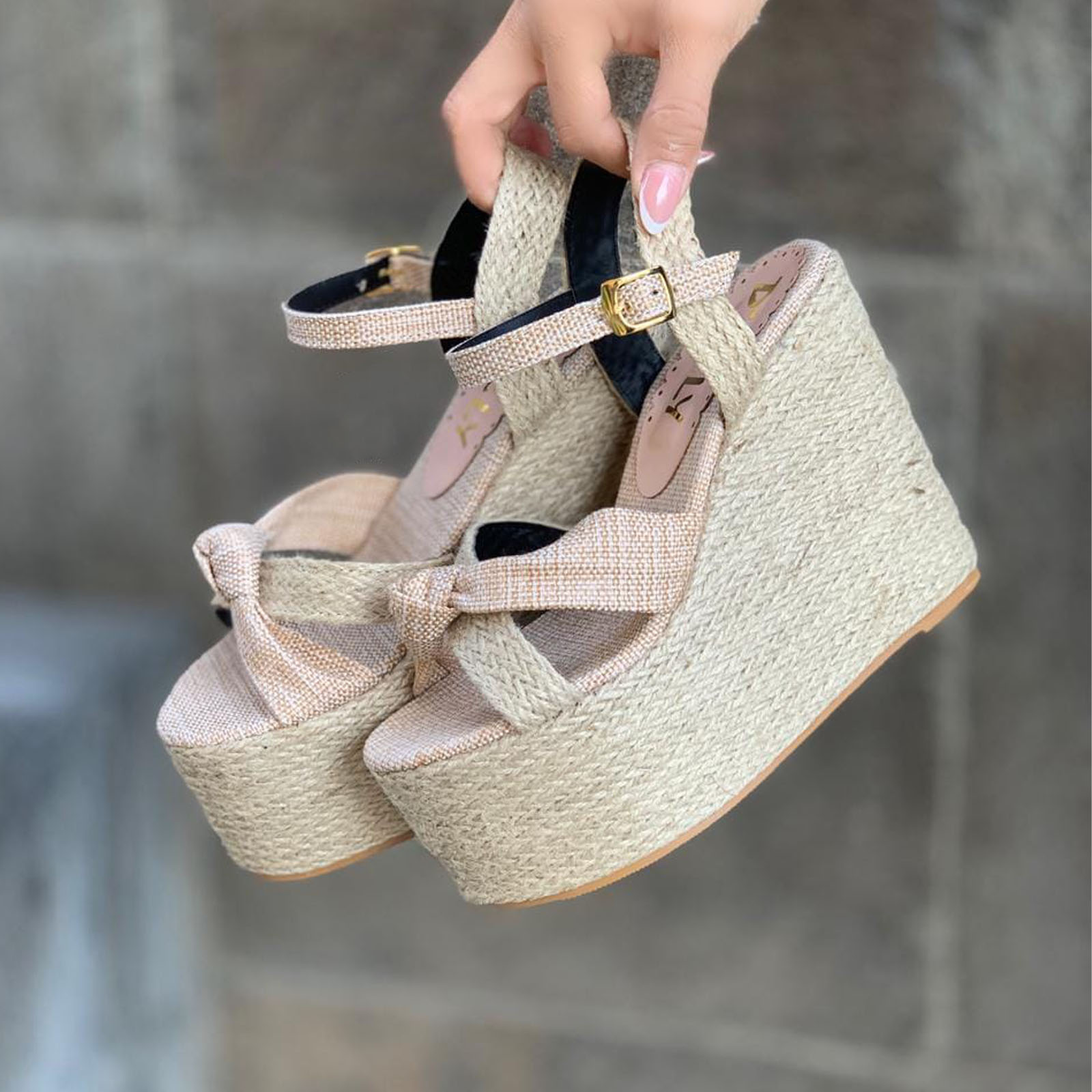 SANDALIA MUJER YUTE TACO 9 2086L-60 COLOR BEIGE - 3