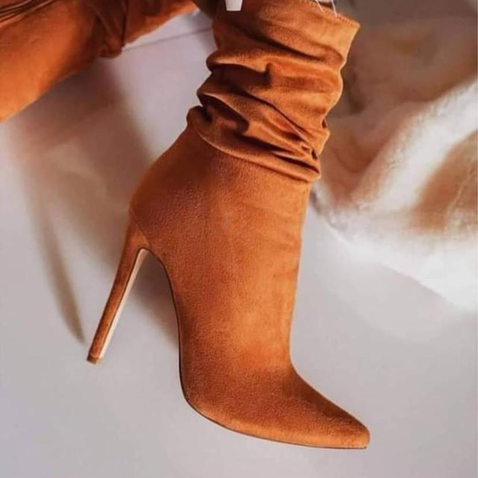 BOTIN MUJER CORRUGADO 1299 - 68 AGUJA TACO #9 COLOR CAMEL - 4