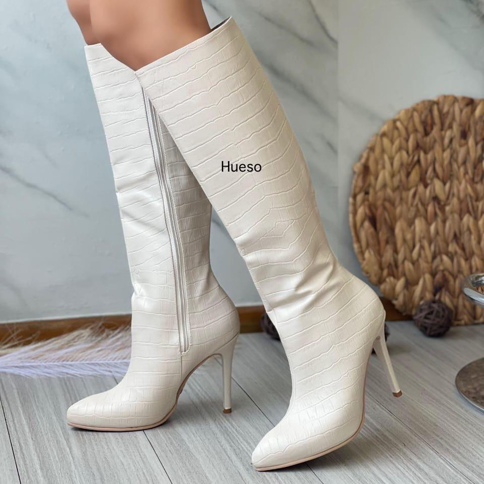 BOTA MUJER LEONA 1299-95 LABRADO TACO AGUJA #9 HUESO - 3