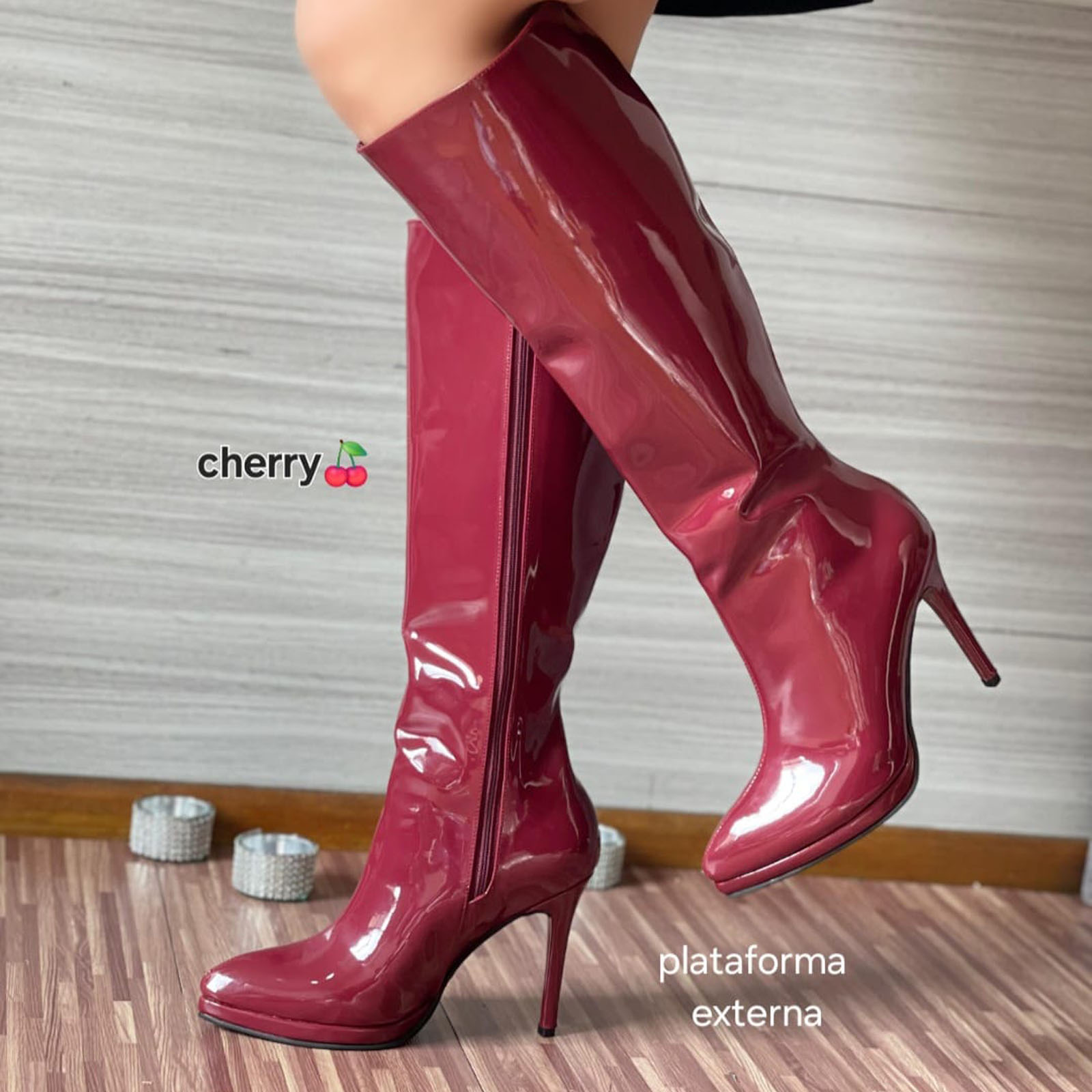 BOTAS LEONA 1299 - 95 CHAROL TACO AGUJA #9 PLATAFORMA COLOR VINO - 3
