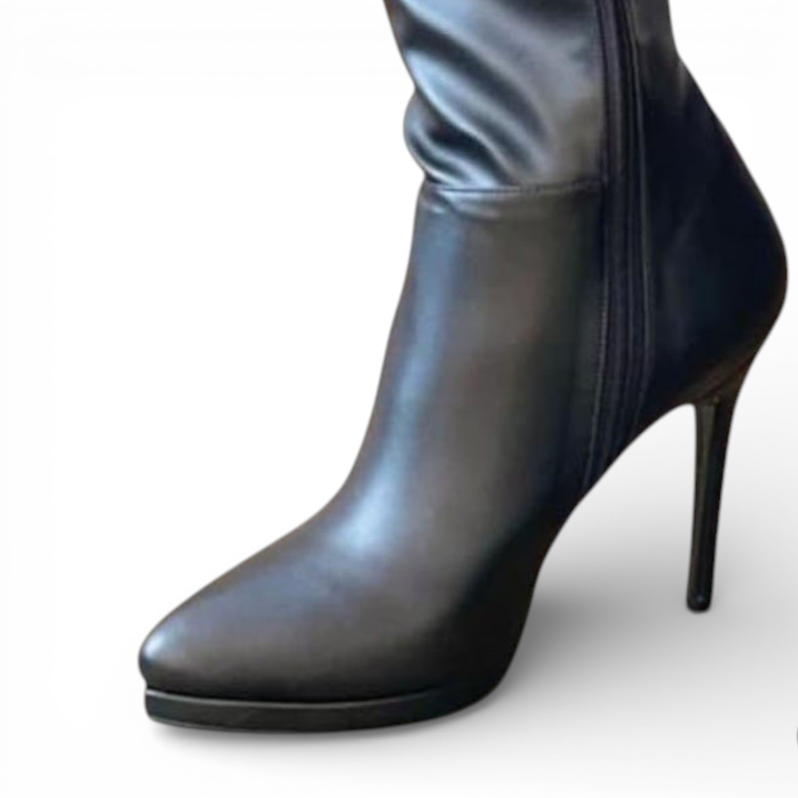 BOTAS LEONA 1299 - 95 TACO AGUJA #9 PLATAFORMA COLOR NEGRO - 1