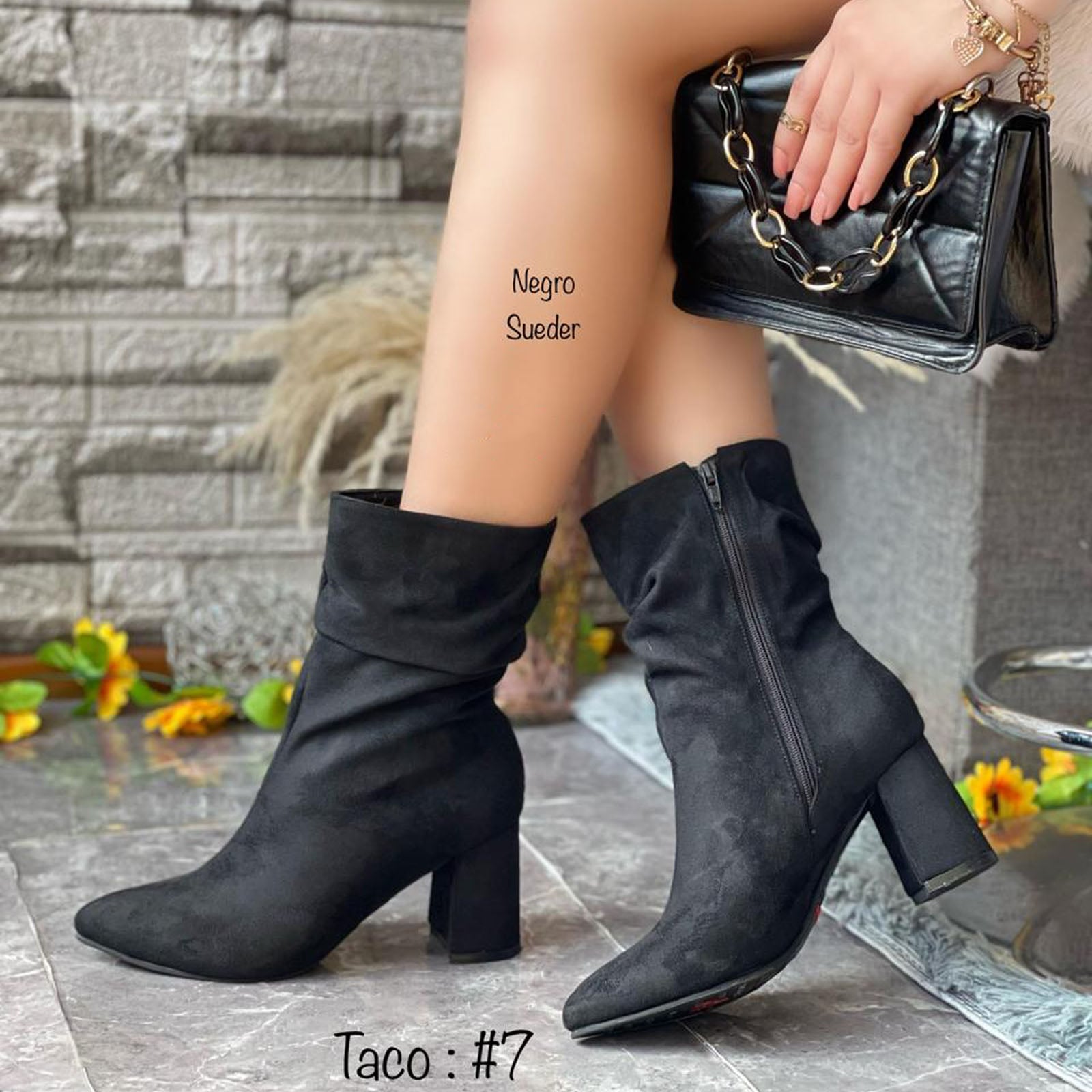 BOTIN MUJER CORRUGADO 1299 - 68 CUADRADO TACO #9 COLOR NEGRO - 3