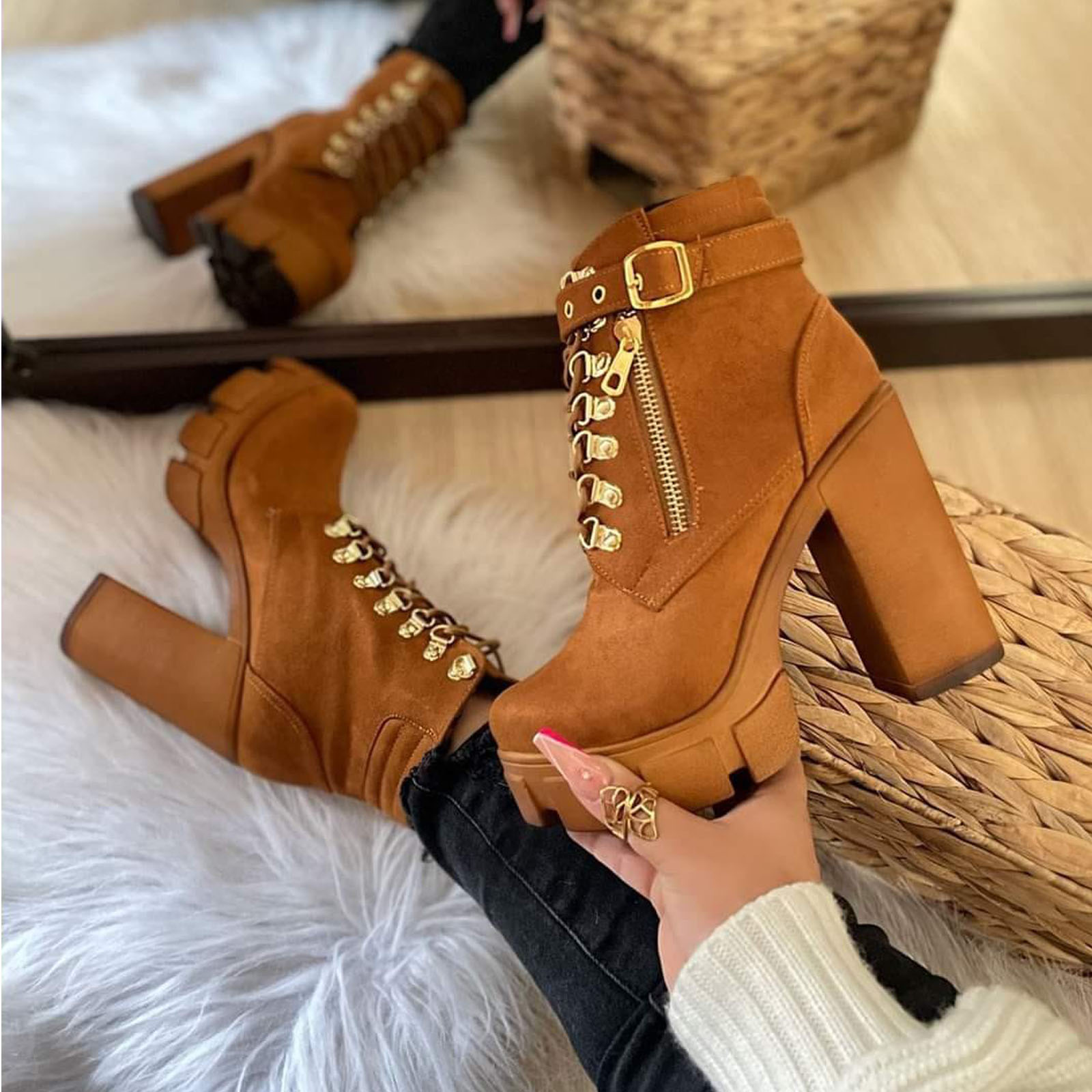 BOTIN MUJER TACO 12 DOBLE USO 2086L-70 COLOR CAMEL - 2