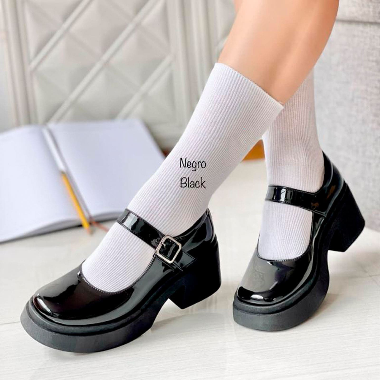 ZAPATO NIÑA ESCOLAR CONFORD MINIMALISTA CHAROL TACO 5 12995C-55 COLOR NEGRO - 3