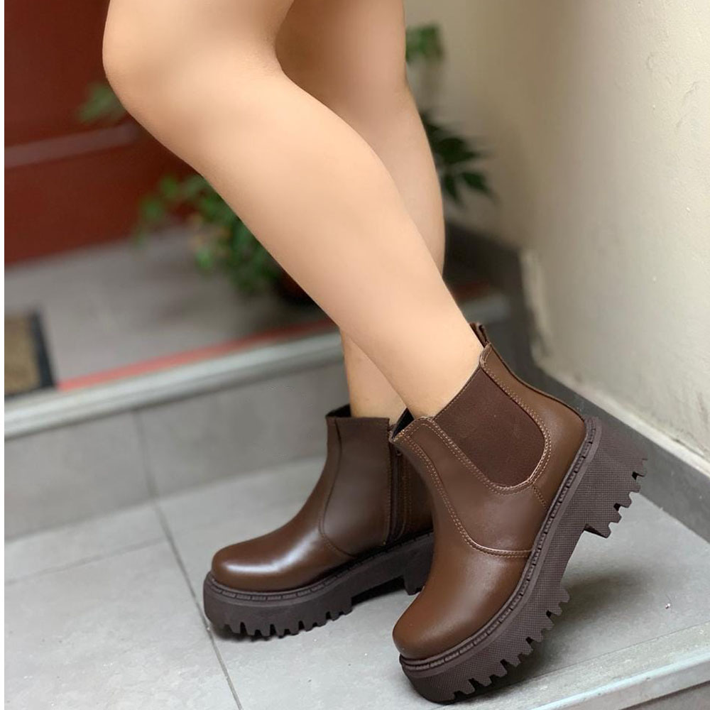 BOTIN MUJER DELICA 2086-57 TACO 4 COLOR CHOCOLATE - 3