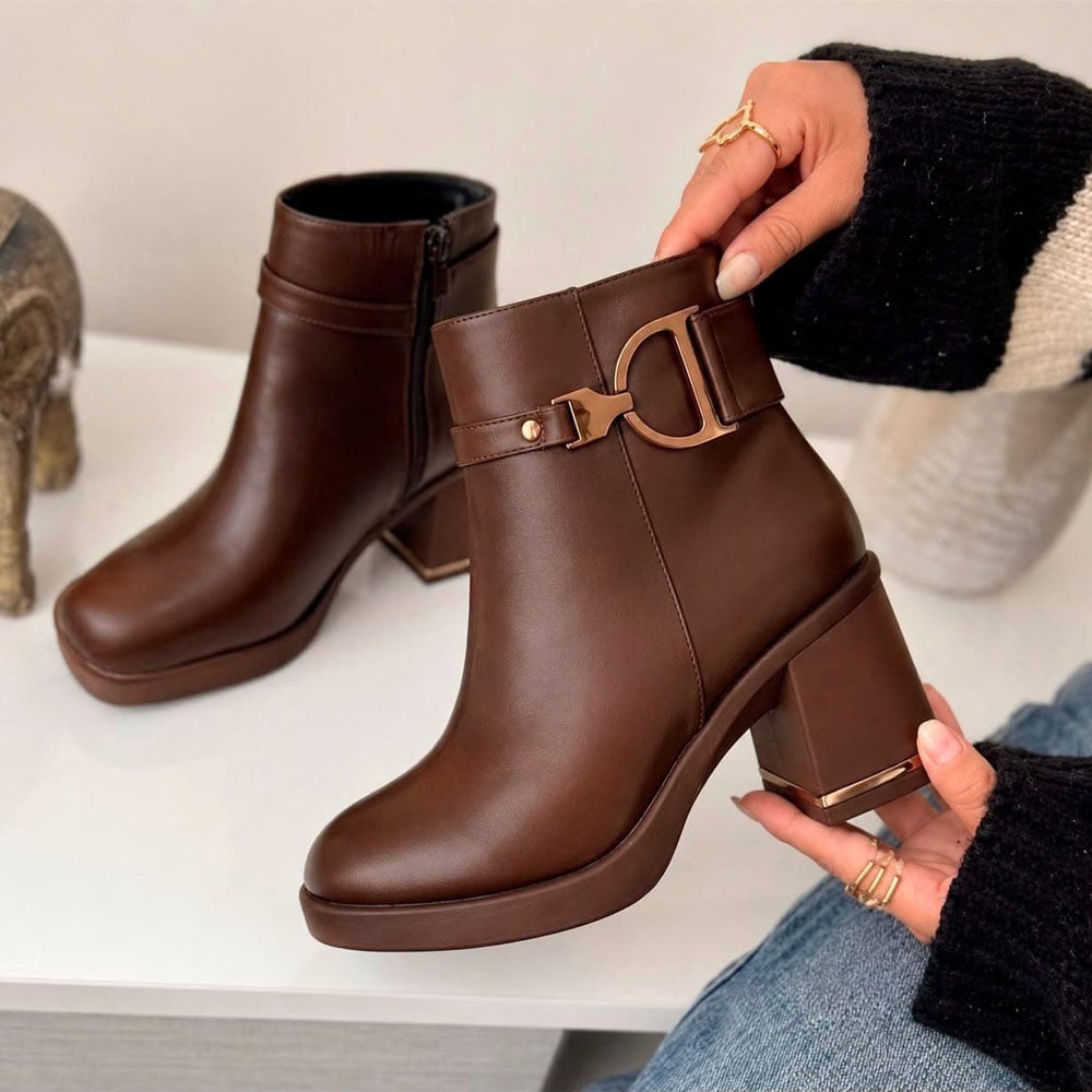 BOTIN MUJER CASUAL FAMA 1399-65 TACO 7 COLOR CHOCOLATE - 3