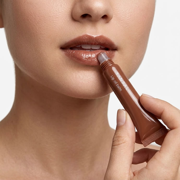 LIP OIL BALM PEACH MELON BÁLSAMO LABIAL DE EDICIÓN LIMITADA. - 2