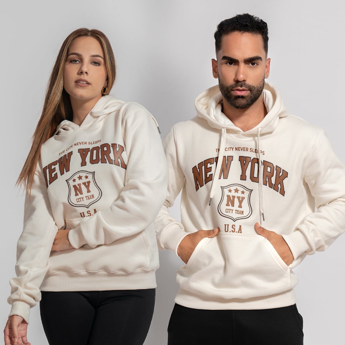 POLERA CON CAPUCHA NEW YORK CREMA - 4