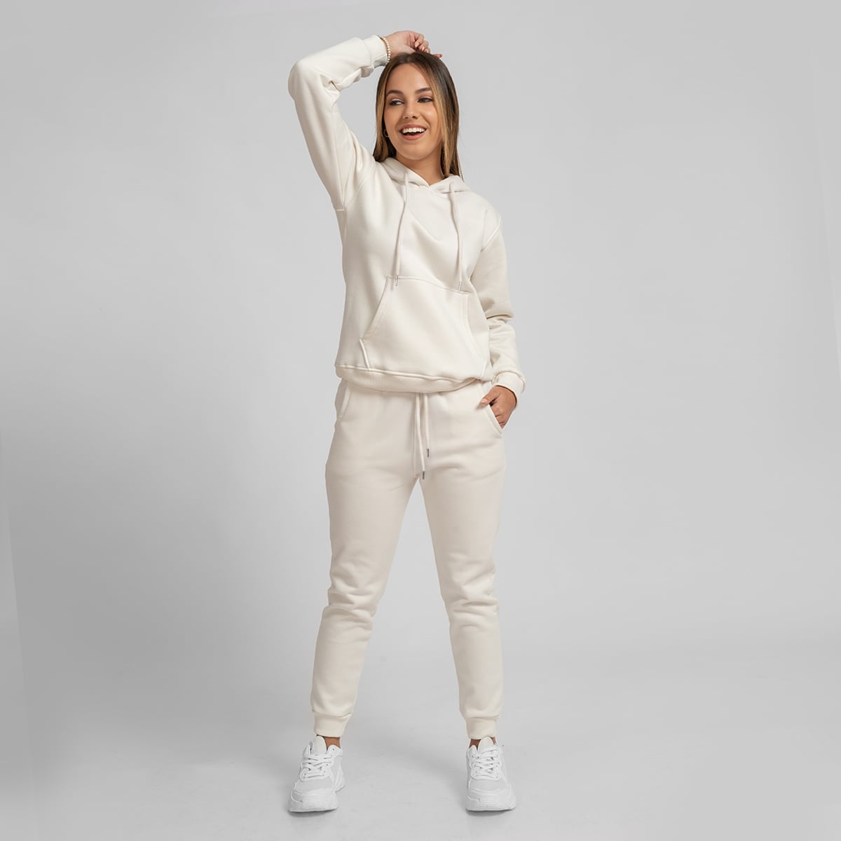 CONJUNTO BUZO JOGGER Y POLERA CREMA PARA MUJER - 1