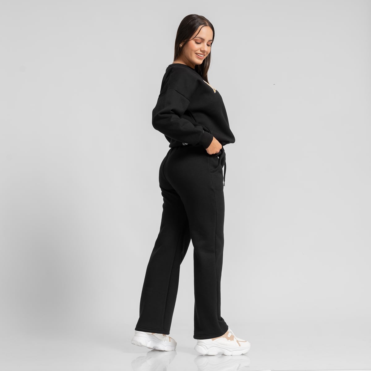 CONJUNTO BUZO POLERA Y PANTALÓN JOGGER PALAZZO NEGRO PARA MUJER - 6