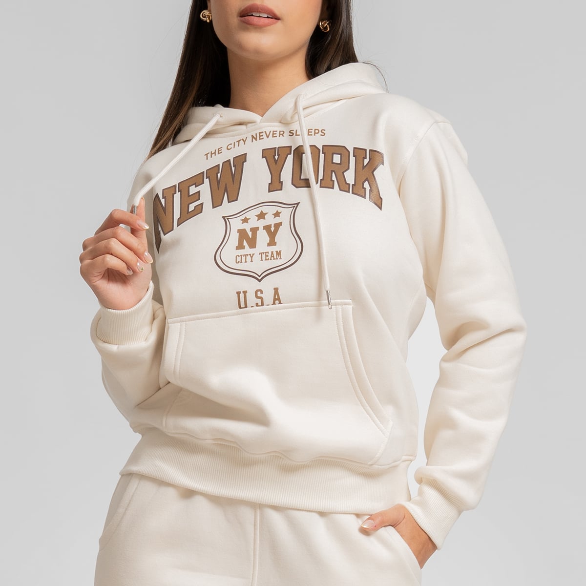 CONJUNTO BUZO JOGGER PANTALÓN Y POLERA NEW YORK CREMA MUJER - 3