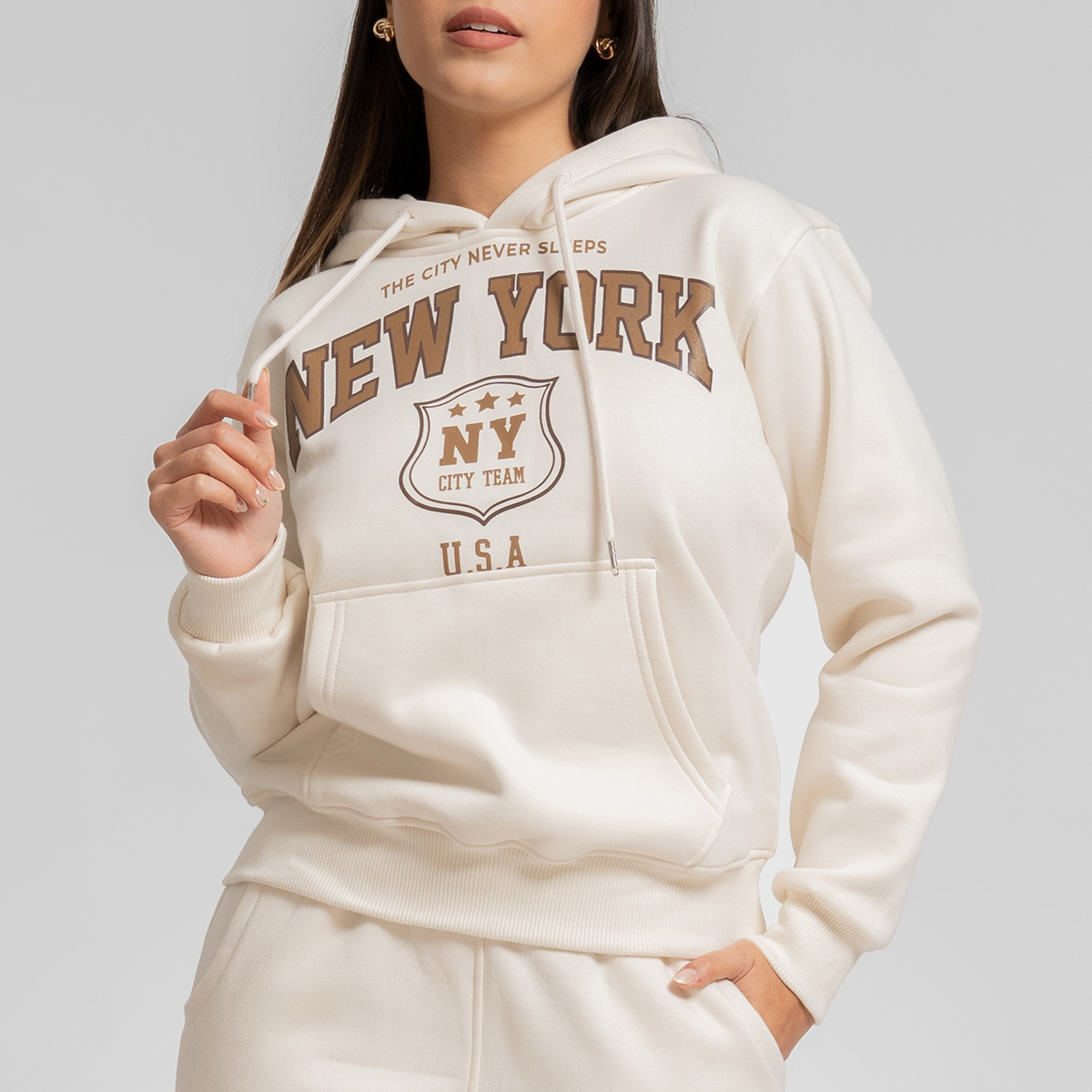 CONJUNTO BUZO JOGGER PANTALÓN Y POLERA NEW YORK CREMA MUJER - 3