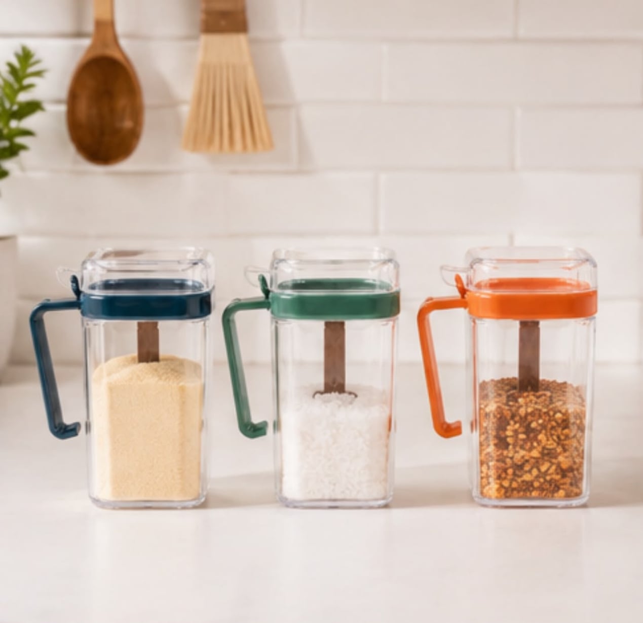 SET DE 3 CONDIMENTEROS CON TAPA Y CUCHARA - 1