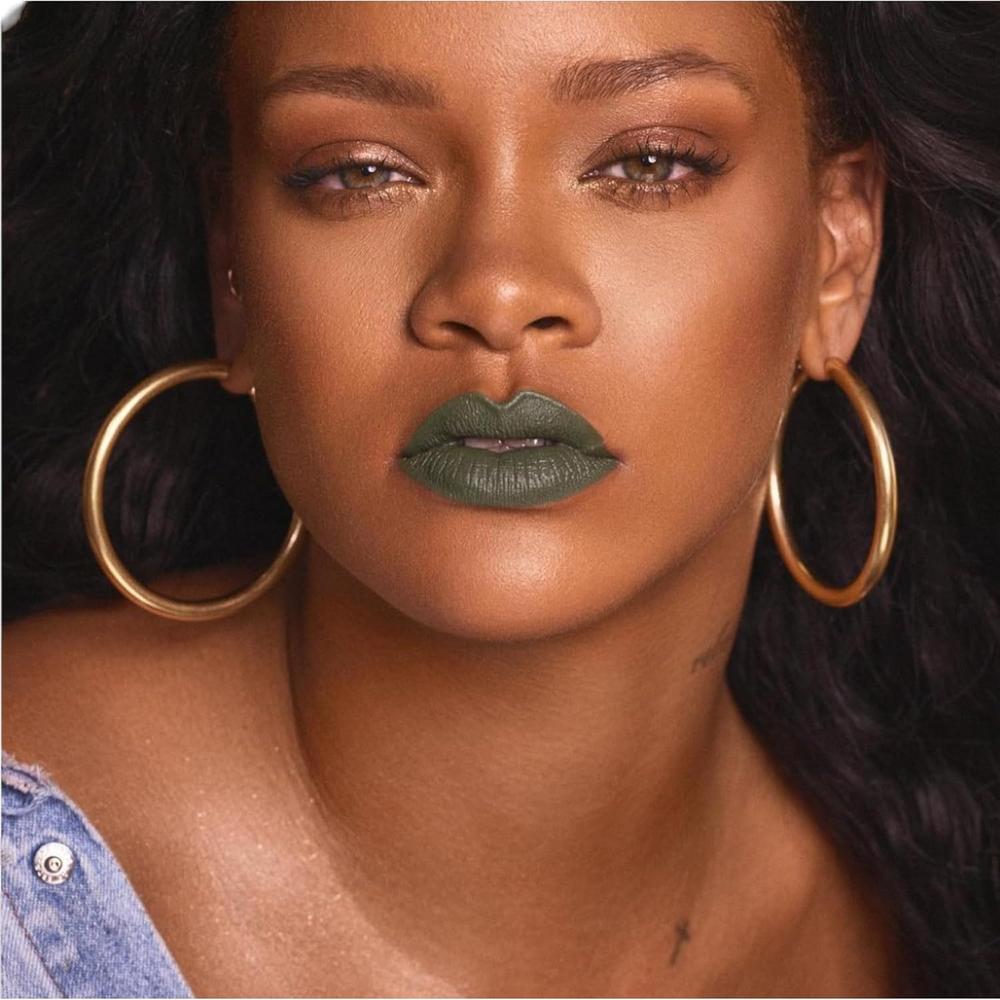 FENTY LABIAL MATTEMOISELLE PLUSH TONO MIDNIGHT WASABI VERDE – BY RIHANNA - 3