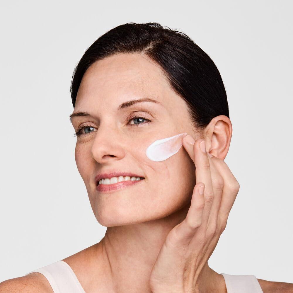 ESTÉE LAUDER DAYWEAR – CREMA FACIAL HIDRATANTE ANTI-EDAD SPF 15 | 1OZ - 2
