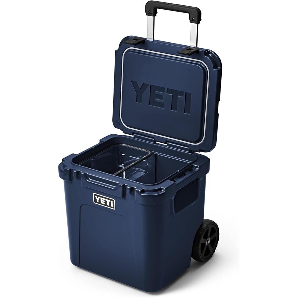 YETI ROADIE 48 COOLER CON RUEDAS Y MANGO RETRÁCTIL | AZUL MARINO - 3