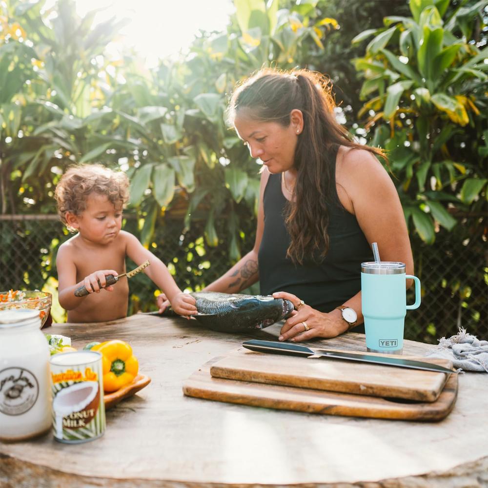 YETI RAMBLER VASO DE 25 OZ DE ACERO INOXIDABLE CON ASA Y TAPA CON SORBETE | VERDE OLIVO - 5