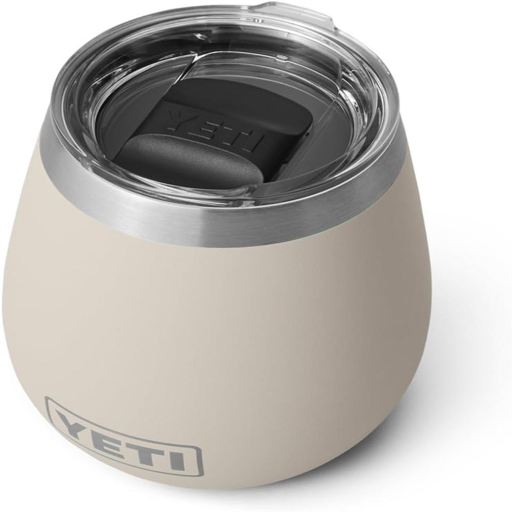YETI RAMBLER VASO DE VINO DE 10 OZ DE ACERO INOXIDABLE CON TAPA MAGSLIDER | CREMA - 1