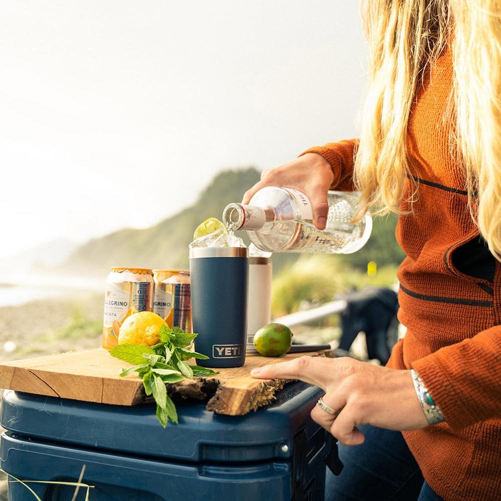 YETI RAMBLER VASO DE 10 OZ DE ACERO INOXIDABLE Y TAPA MAGSLIDER | CAMUFLAJE - 6