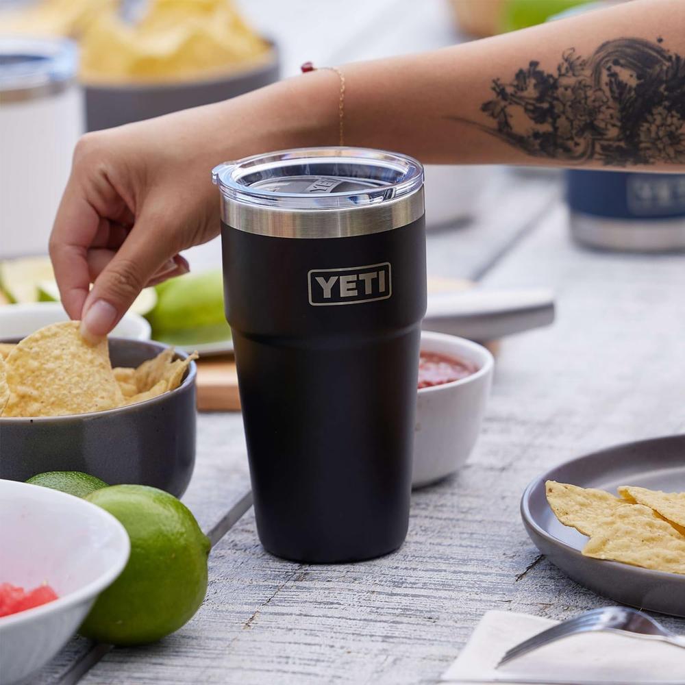 YETI RAMBLER VASO DE 20 OZ DE ACERO INOXIDABLE Y TAPA MAGSLIDER | MARRÓN - 6