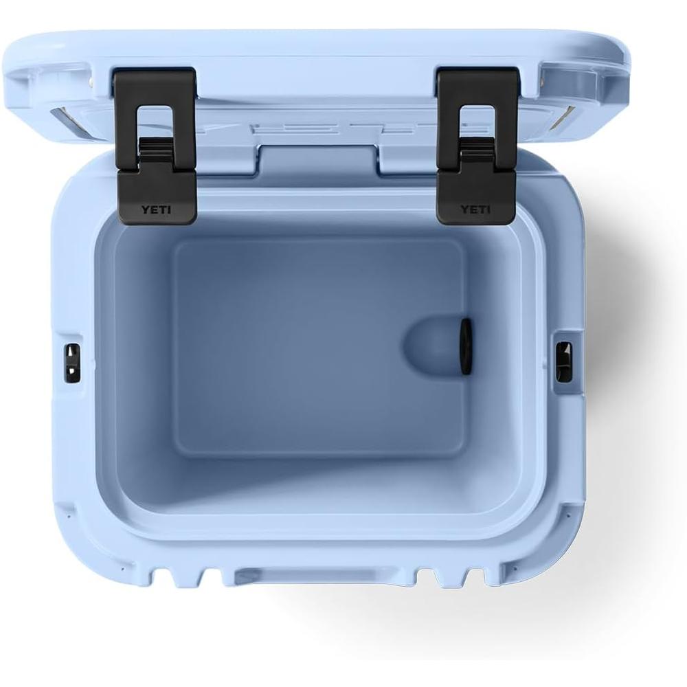 YETI ROADIE 24 2.0 COOLER DURO CON CORREA DE HOMBRO | CELESTE - 5