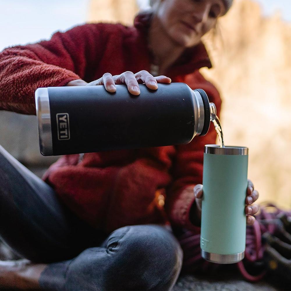 YETI BOTELLA RAMBLER CON TAPA DE CHUPÓN DE 46 OZ | PALO ROSA - 6