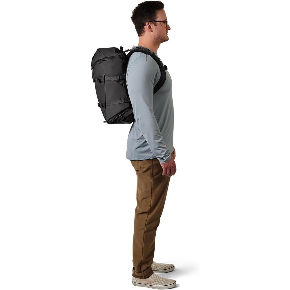 YETI MOCHILA DE VIAJE DE 22L | NEGRO - 5