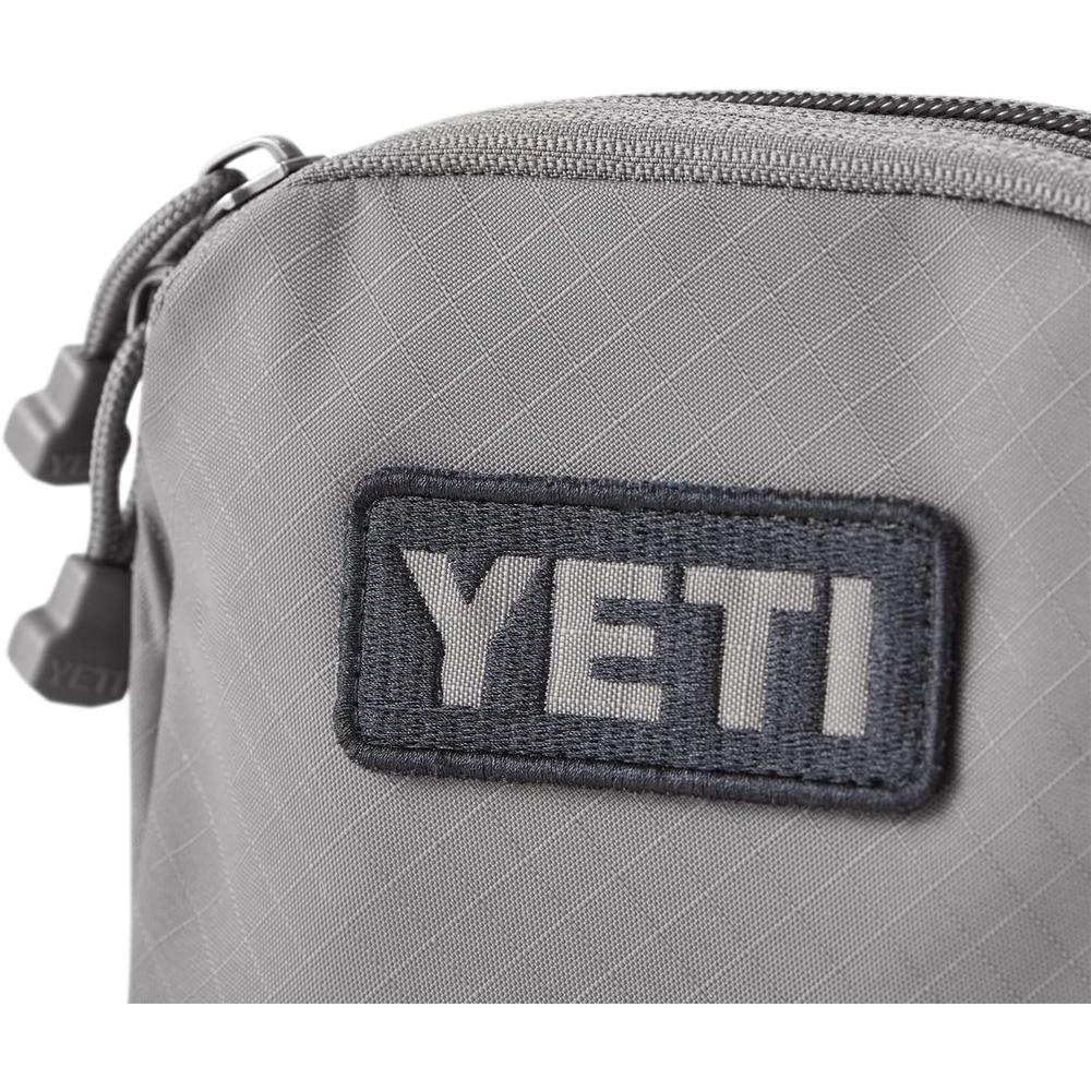 YETI CROSSROADS MINI BOLSO DE VIAJE TAMAÑO S | GRIS - 3