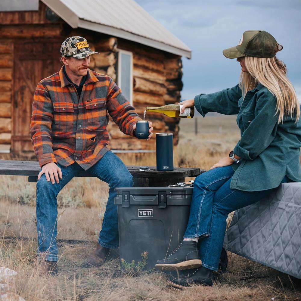 YETI RAMBLER COOLER FORRO DE VINO | ROSADO - 4