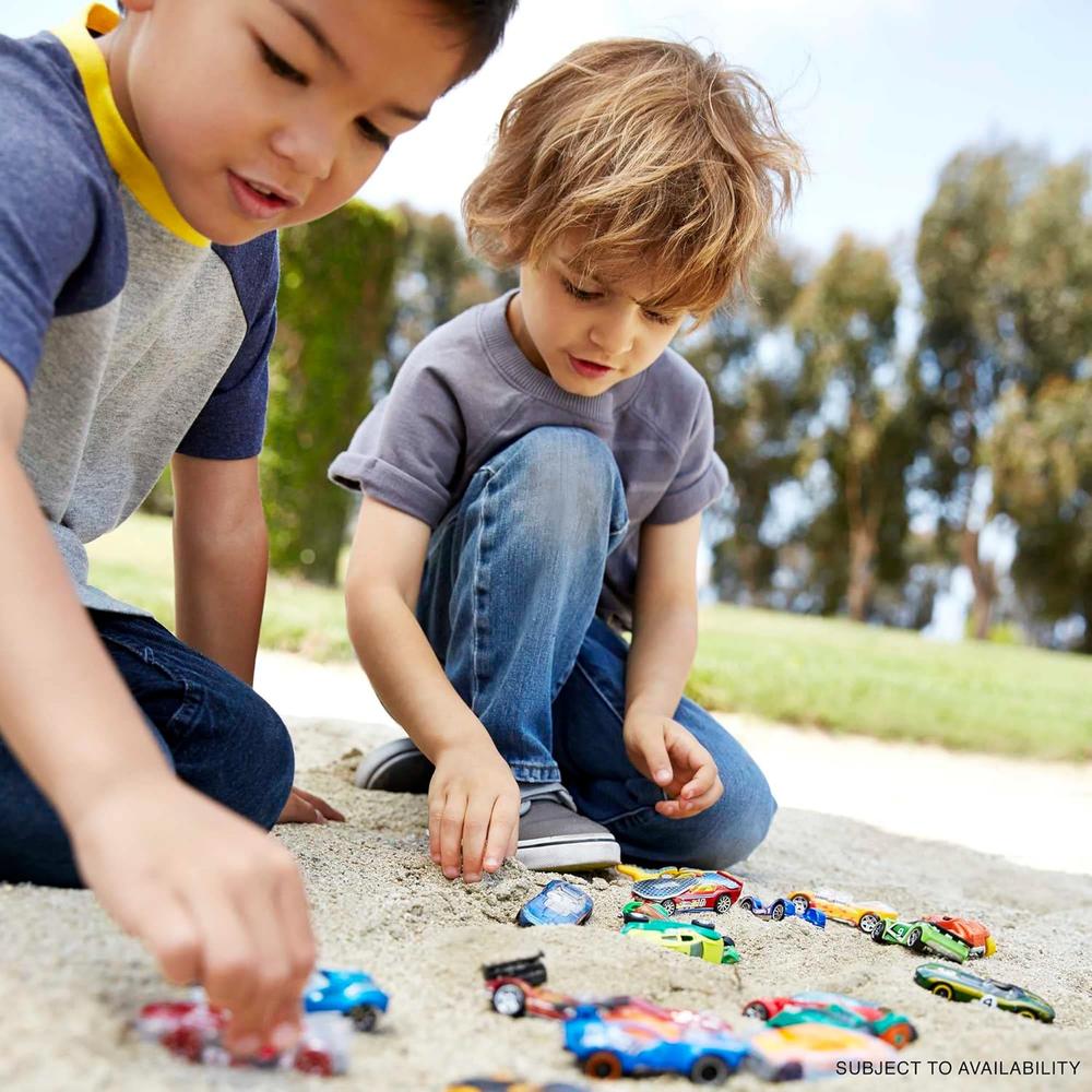 HOT WHEELS PAQUETE DE 10 AUTOMÓVILES (LOS ESTILOS PUEDEN VARIAR) - 3