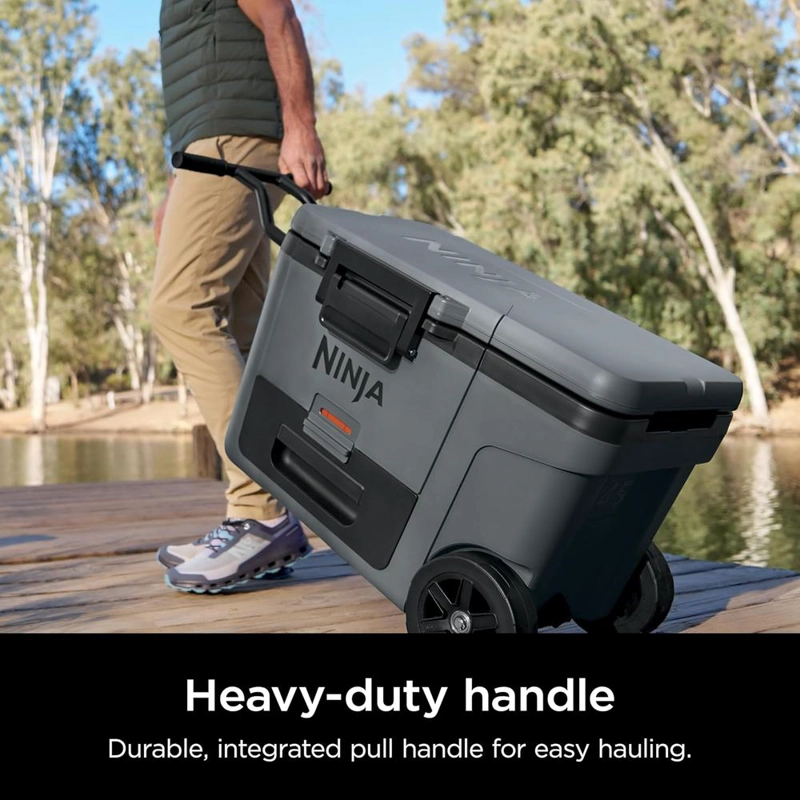 NINJA NEVERA PORTÁTIL FROSTVAULT FB245CG, CON RUEDAS Y CAJÓN SECO, 45 QT / 42,6 L | GRIS - 6