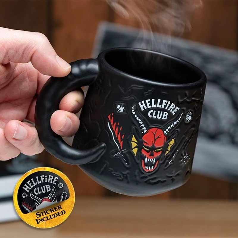 PALADONE STRANGER THINGS HELLFIRE CLUB, TAZA RELIEVE 400 ML OFICIAL - 5