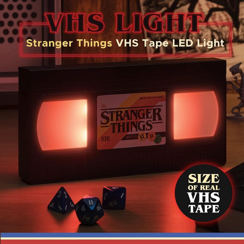 PALADONE STRANGER THINGS, LUZ LOGOTIPO VHS OFICIAL - 2