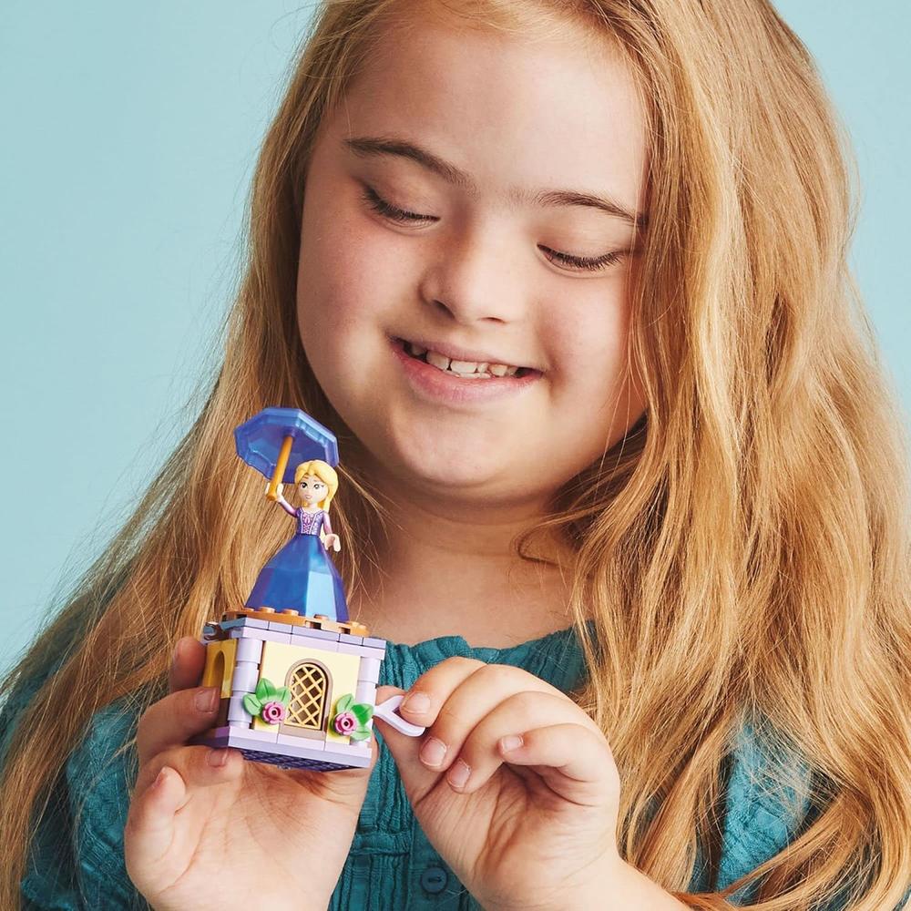 LEGO DISNEY PRINCESS RAPUNZEL GIRATORIA SET CON VESTIDO DE DIAMANTES Y PASCAL - 2