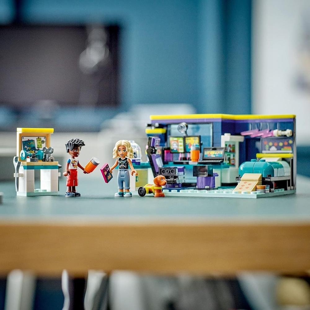 LEGO FRIENDS HABITACIÓN DE NOVA SET DE VIDEOJUEGOS COLECCIONABLE CON MINI MUÑECA - 4