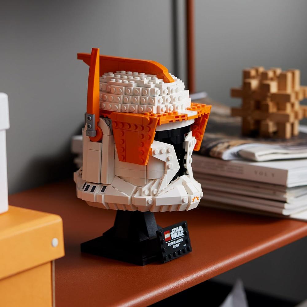 LEGO STAR WARS CASCO DEL COMANDANTE CODY SET COLECCIONABLE DE EXHIBICIÓN - 3