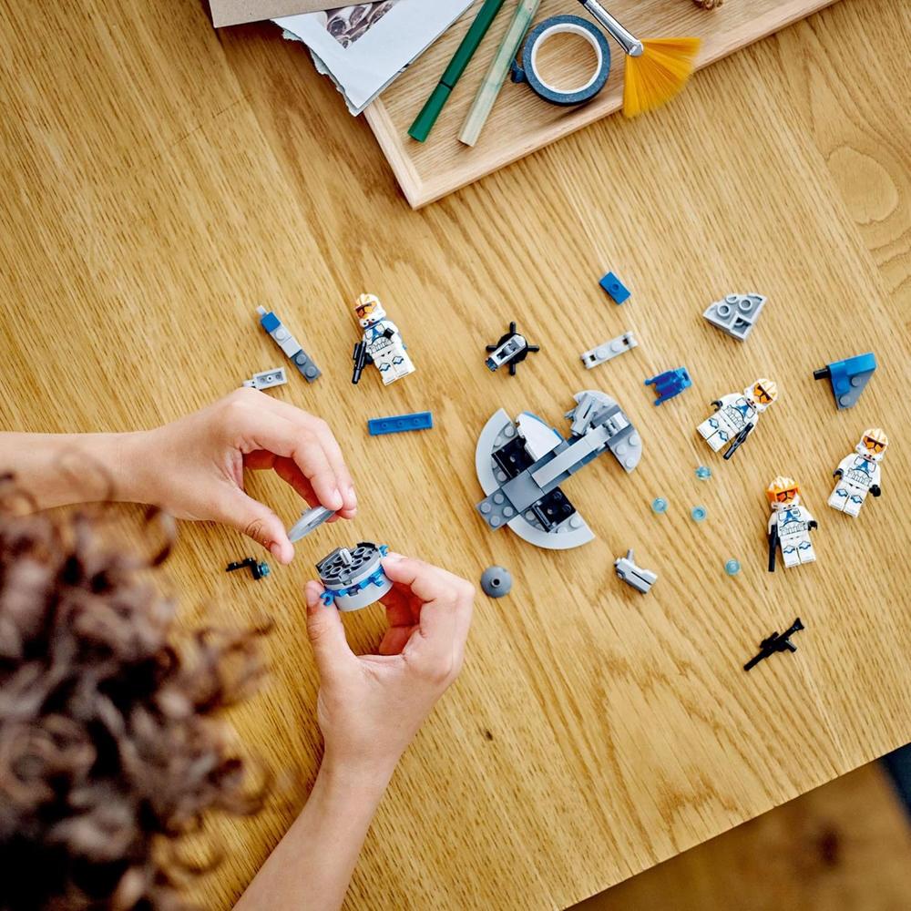 LEGO STAR WARS BATALLÓN DE SOLDADOS CLON DE AHSOKA SET DE CONSTRUCCIÓN CON 4 FIGURAS - 3