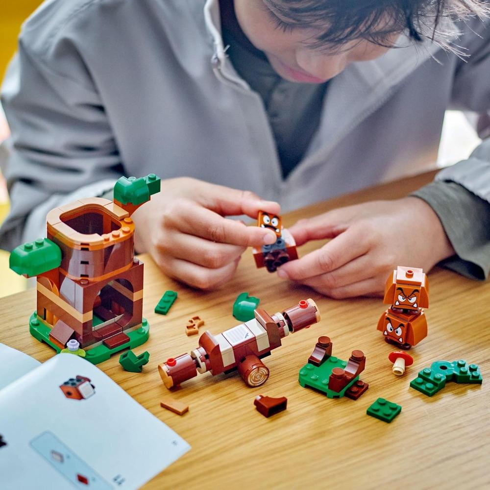 LEGO SUPER MARIO PARQUE INFANTIL DE LOS GOOMBAS, SET DE JUEGO CON 3 FIGURAS - 3